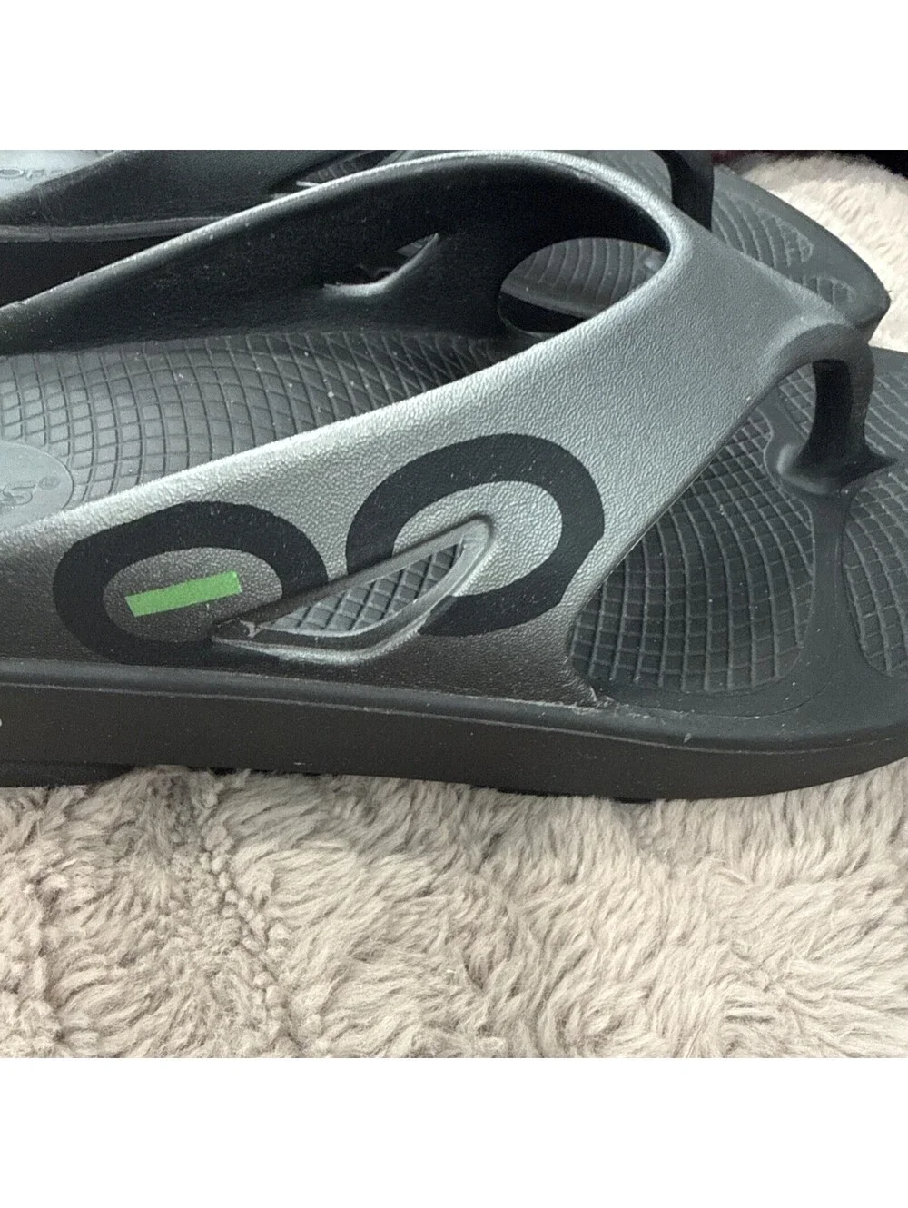 OOFOS OOriginal Sport Sandal, Graphite - Men’s Size 11-13, Excellent Condition